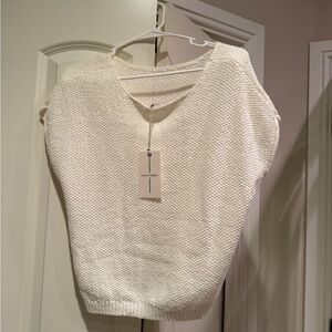 Moon & Madison Cream Knit V-Neck Top